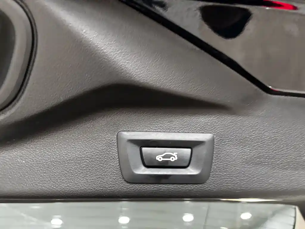 BMW X5 New Energy (Imported) 2020 xDrive45e M Sports Package купить на сайте DeffCars