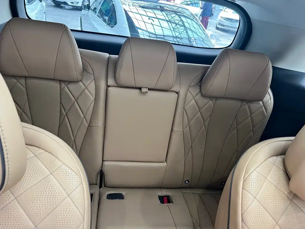 Denza D9 2024 DM-i 970 luxury model купить на сайте DeffCars