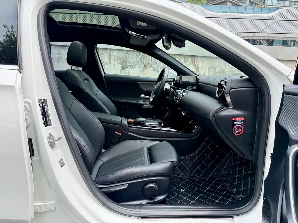 Mercedes-Benz A-Class 2020 facelift A 180 L купить на сайте DeffCars