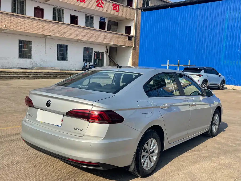 Bora 2021 1.5L automatic fashion smart connected version купить на сайте DeffCars