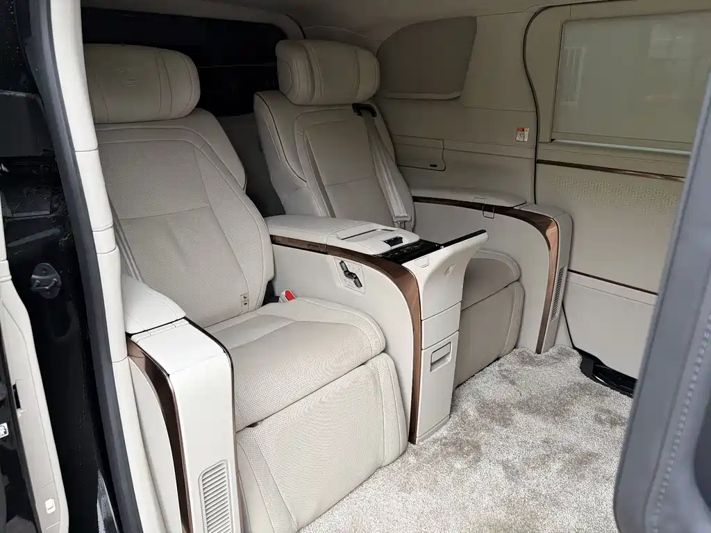 Lexus LM 2025 500h four-seat Royal Edition купить на сайте DeffCars