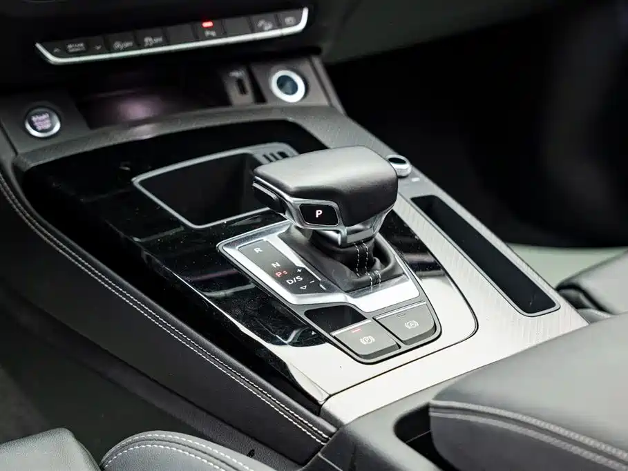 Audi Q5L 2022 40T luxury and dynamic model купить на сайте DeffCars