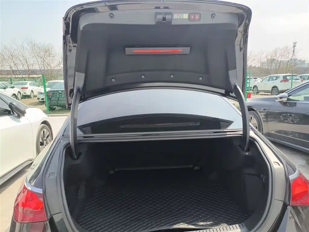 Mercedes-Benz E-Class 2024 facelift E 300 L stylish and sporty купить на сайте DeffCars