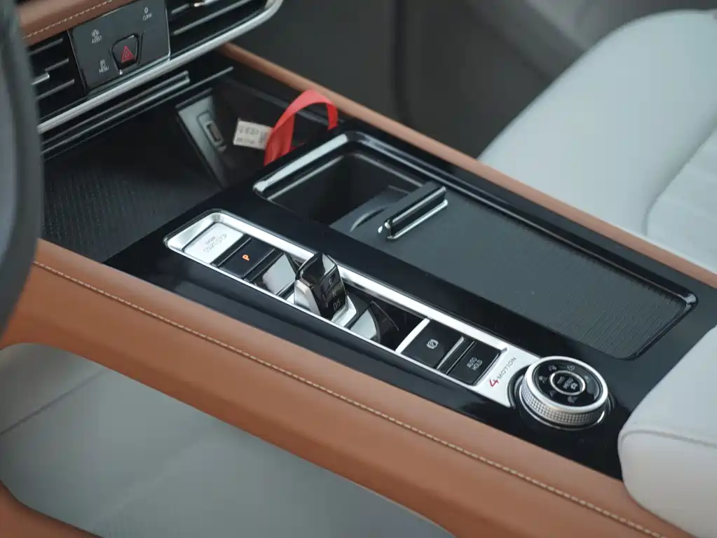 Touron 2023 380TSI four-wheel drive luxury version купить на сайте DeffCars