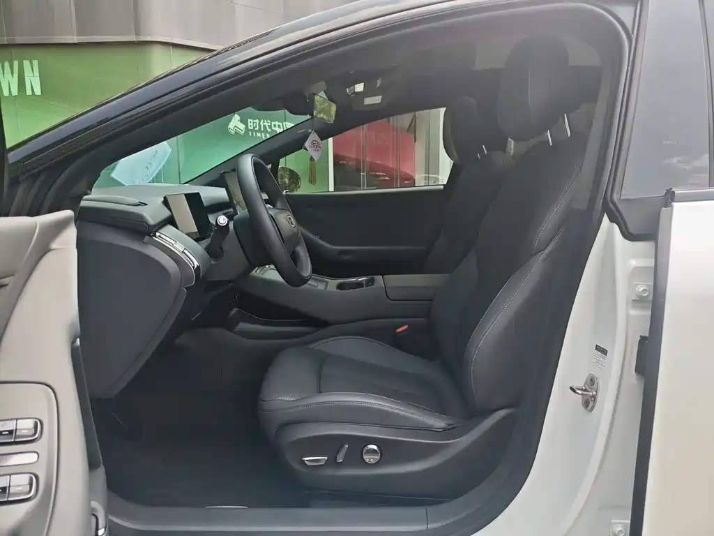 Xpeng P7+ 2024 Long Battery Life Max купить на сайте DeffCars