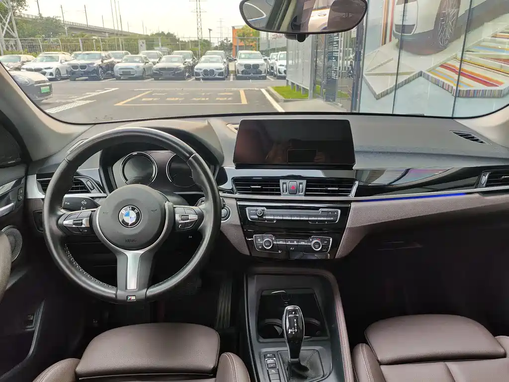 BMW X1 2022 sDrive25Li Leading Model купить на сайте DeffCars