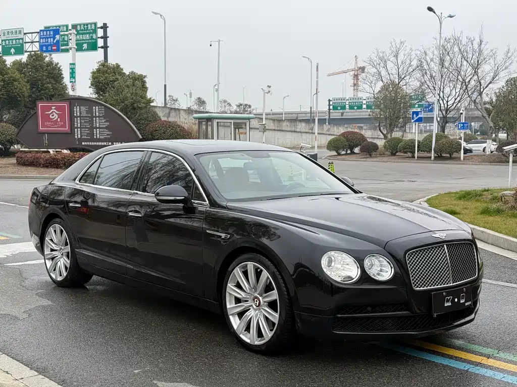 Flying Spur 2017 4.0T V8 Standard Edition купить на сайте DeffCars