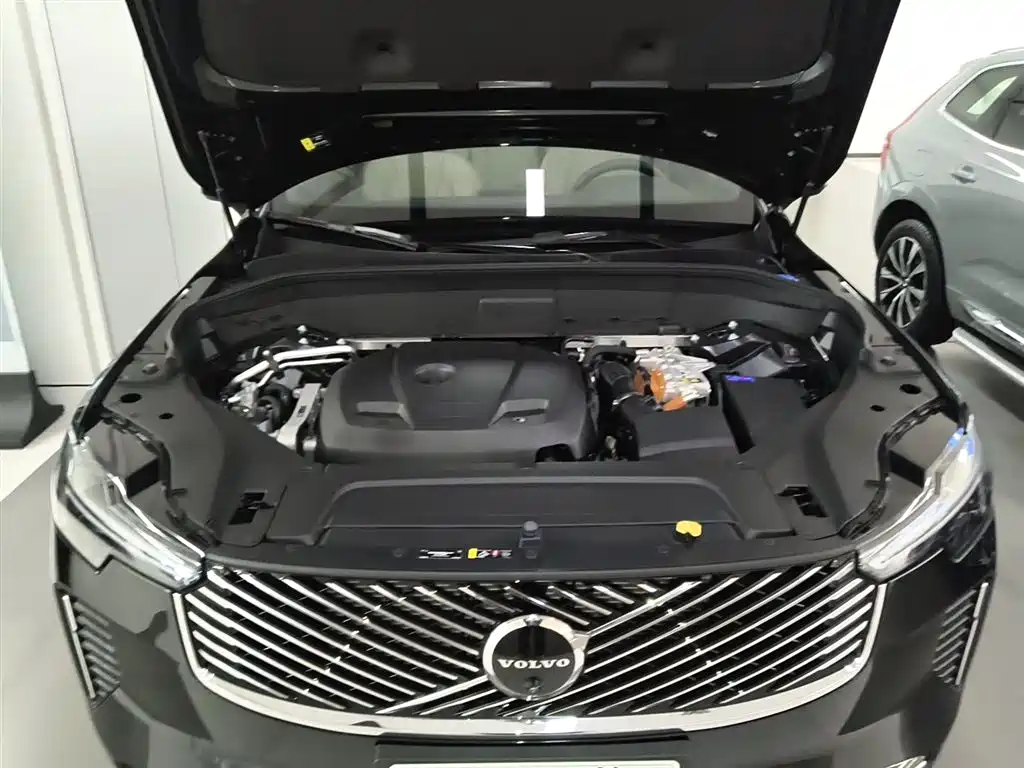 Volvo XC90 plug-in hybrid 2025 facelift T8 Zhiyuan luxury version 7 seats купить на сайте DeffCars