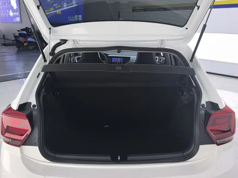 Polo 2019 Plus 1.5L Automatic Panoramic Enjoyment Edition купить на сайте DeffCars
