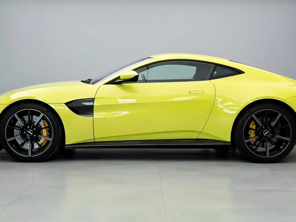 V8 Vantage 2018 4.0T Coupe купить на сайте DeffCars
