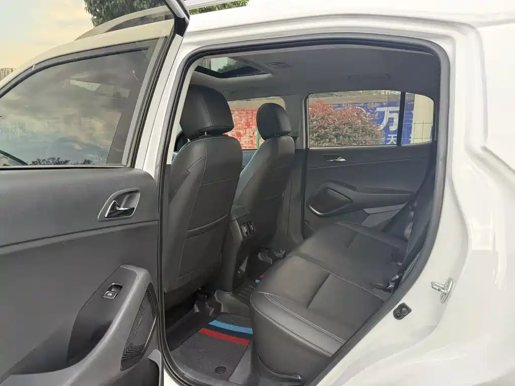 Beijing Hyundai ix35 2021 2.0L automatic two-wheel drive GLS leading version купить на сайте DeffCars