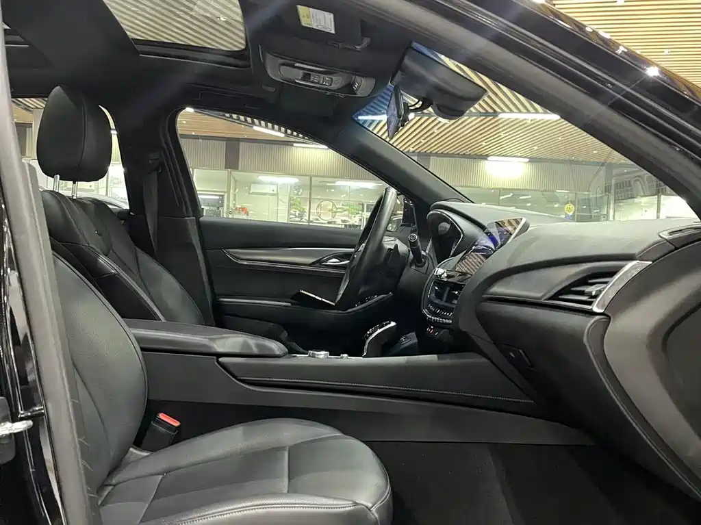 Cadillac CT5 2021 28T luxury model купить на сайте DeffCars