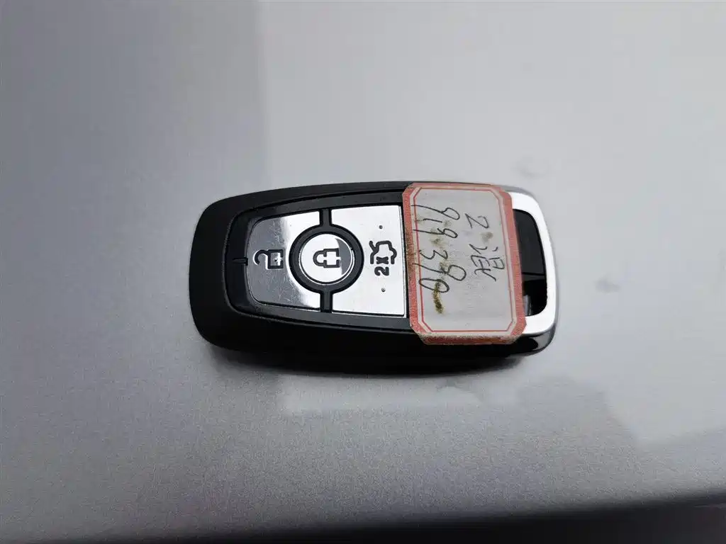 Lincoln Z 2024 2.0T two-wheel drive premium hybrid version купить на сайте DeffCars