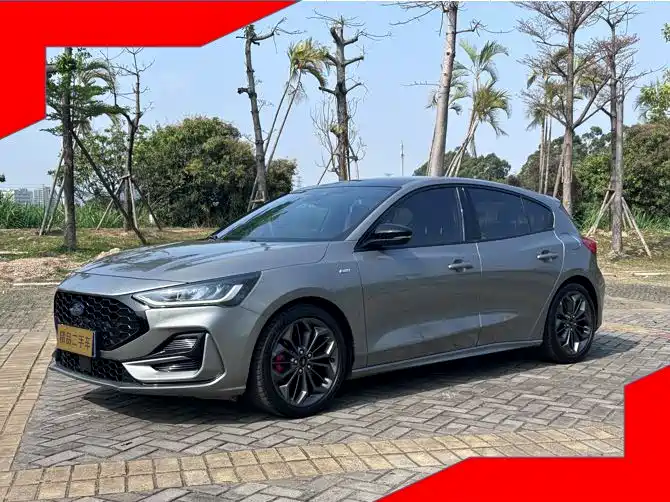 Focus 2022 Hatchback EcoBoost 180 Automatic ST Line купить на сайте DeffCars