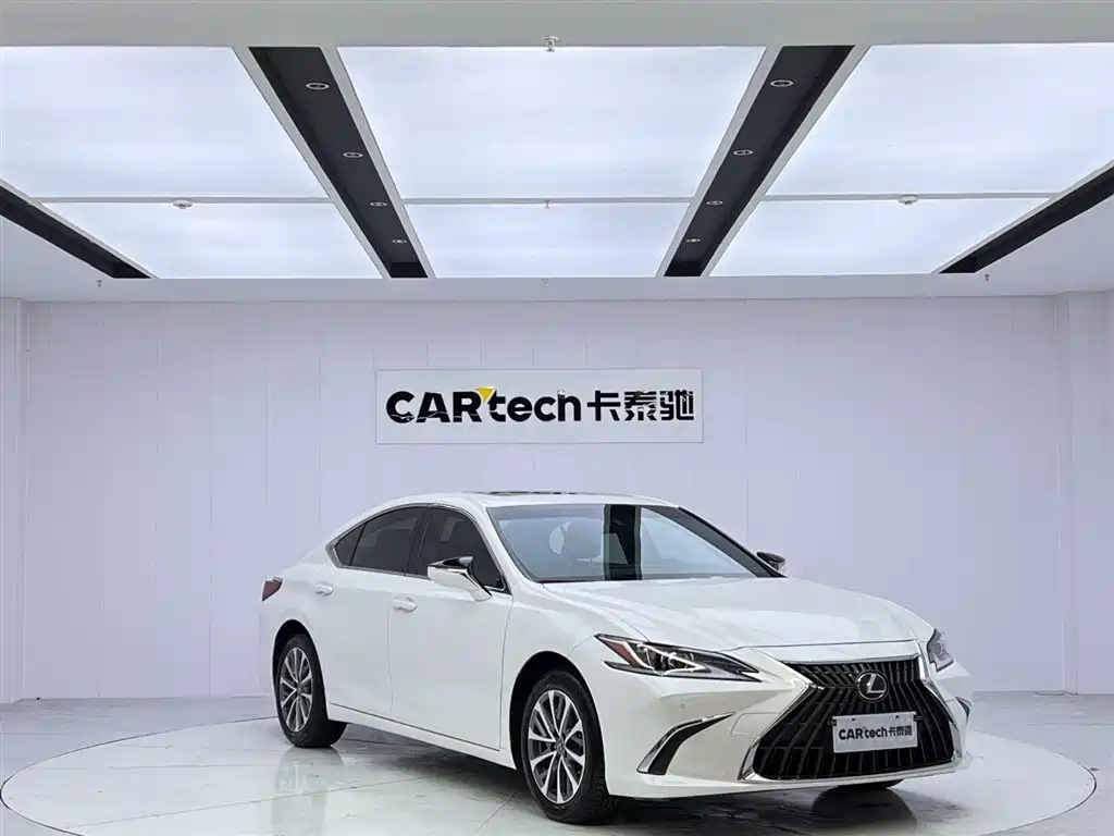 Lexus ES 2022 200 Excellence Edition купить на сайте DeffCars