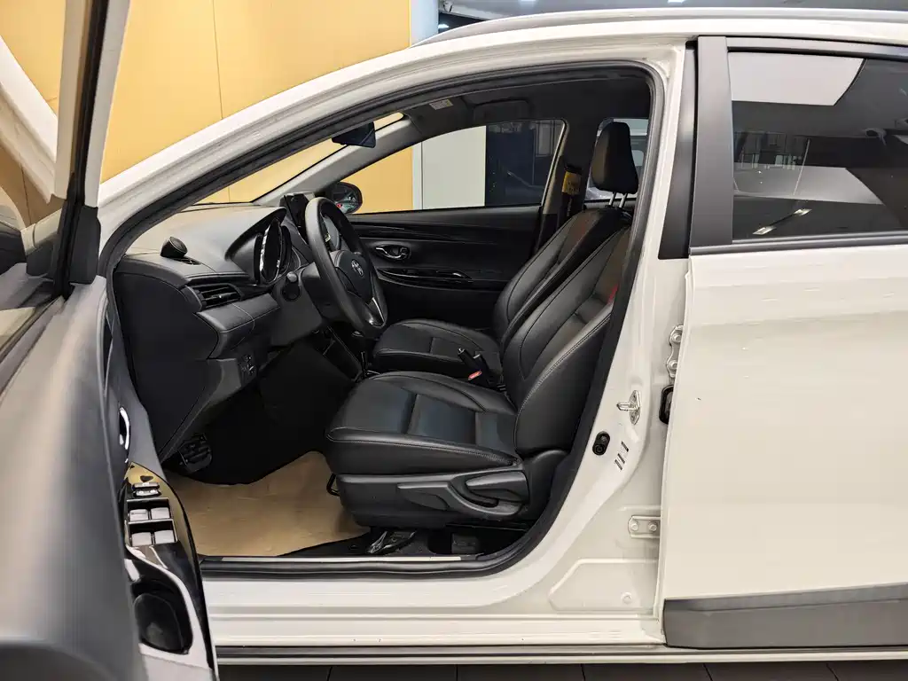 YARiS L Zhixuan 2020 Zhixuan X 1.5L CVT Deluxe Edition купить на сайте DeffCars