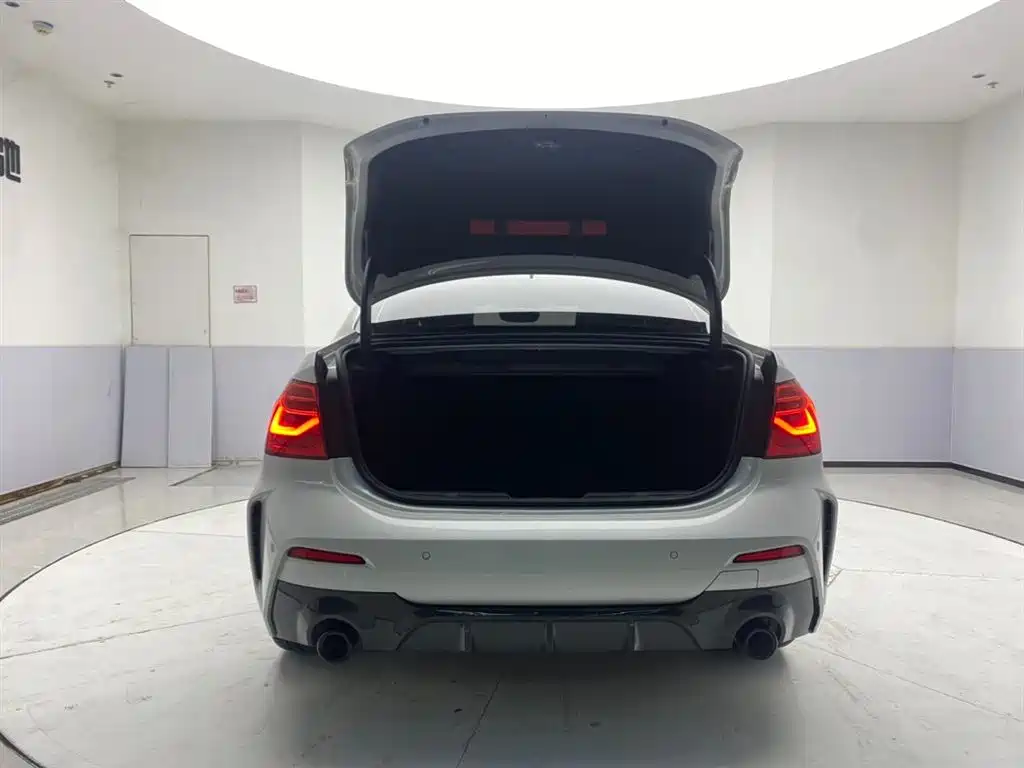 BMW 1 Series 2022 120i M Sports Night Edition купить на сайте DeffCars
