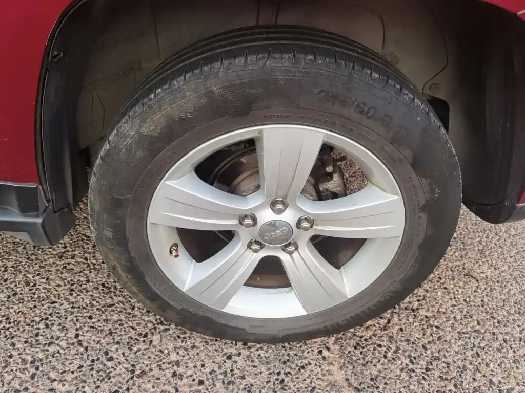 Compass Import 2012 2.4L 4WD Deluxe Edition купить на сайте DeffCars