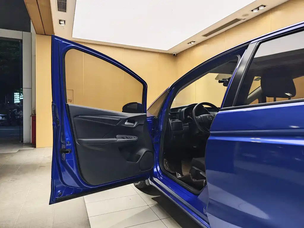 Fit 2018 1.5L CVT Comfort Edition купить на сайте DeffCars