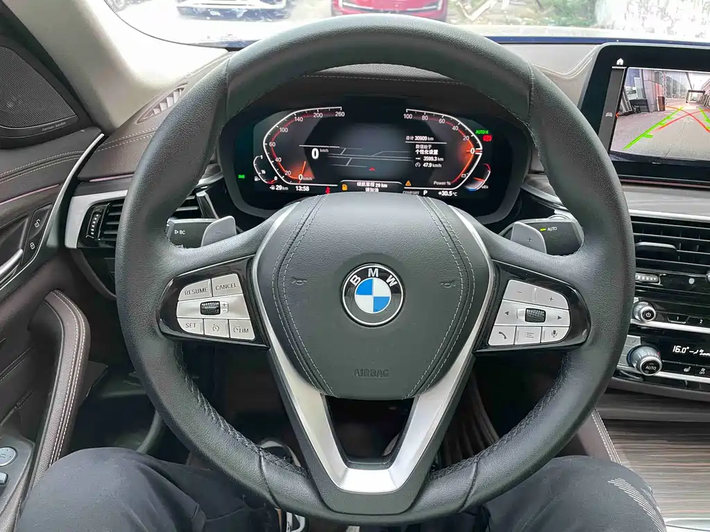 BMW 5 Series 2023 530Li Leading Luxury Package купить на сайте DeffCars