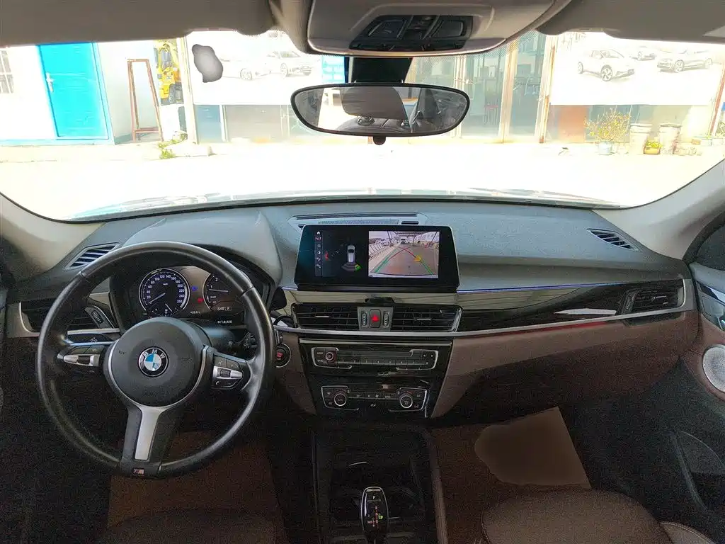BMW X1 2021 sDrive25Li Leading Model купить на сайте DeffCars