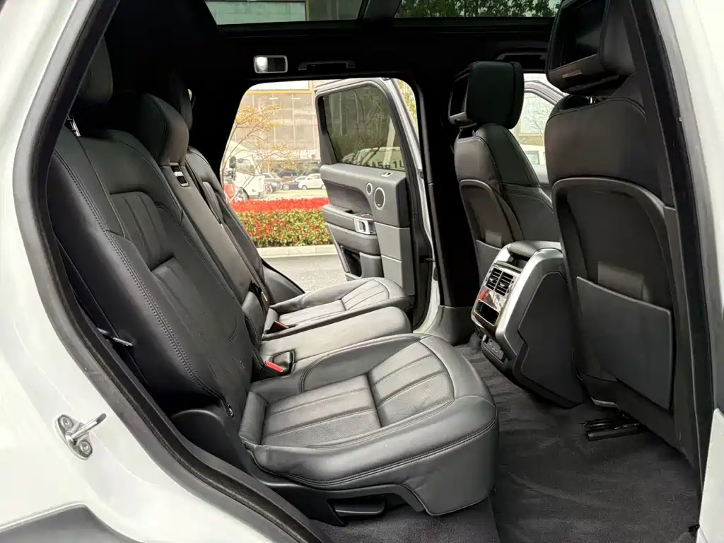 Range Rover Sport New Energy 2019 P400e HSE купить на сайте DeffCars