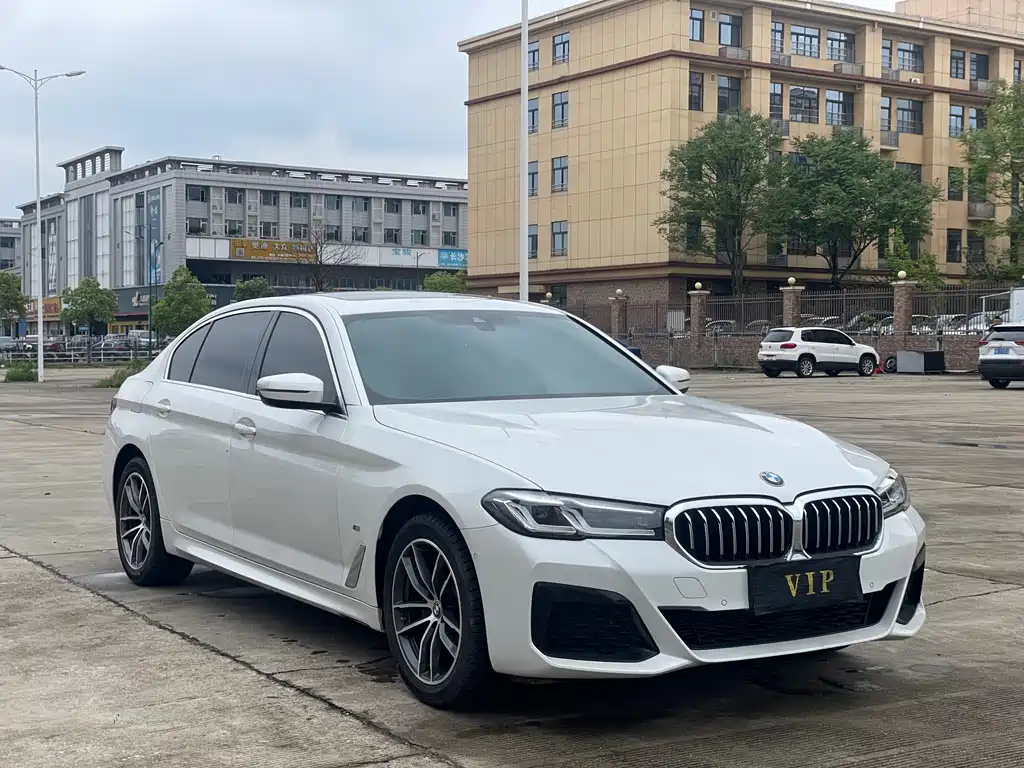 BMW 5 Series 2022 525Li M Sports Package купить на сайте DeffCars