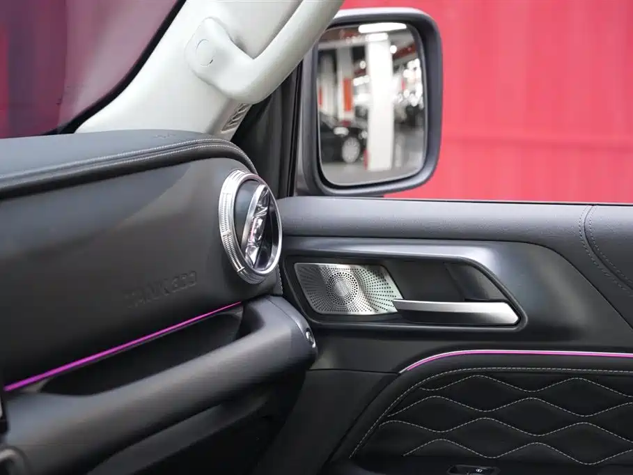 Tank 300 New Energy 2025 Hi4-T 37.1kWh купить на сайте DeffCars