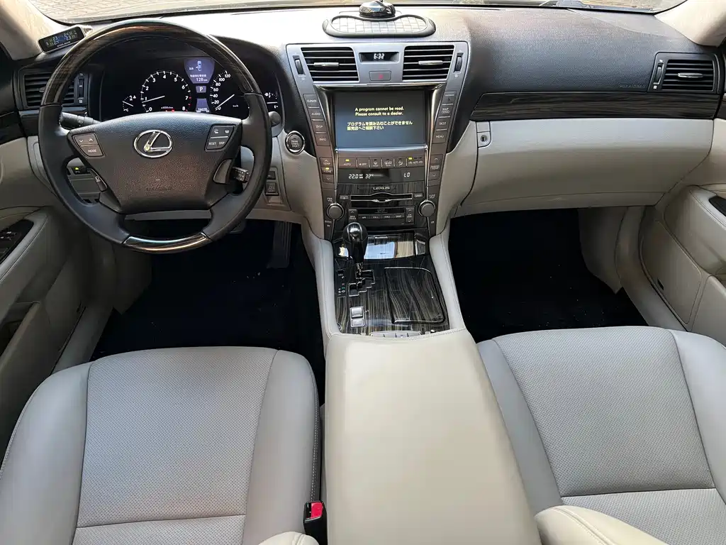 Lexus LS 2006 460L Premium Edition купить на сайте DeffCars