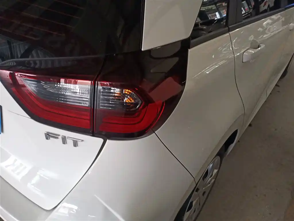 Fit 2021 1.5L CVT Trendy Edition купить на сайте DeffCars