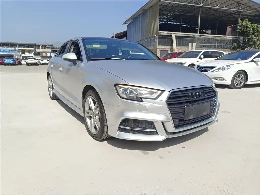 Audi A3 2019 Limousine 35 TFSI Fashion Type National V купить на сайте DeffCars