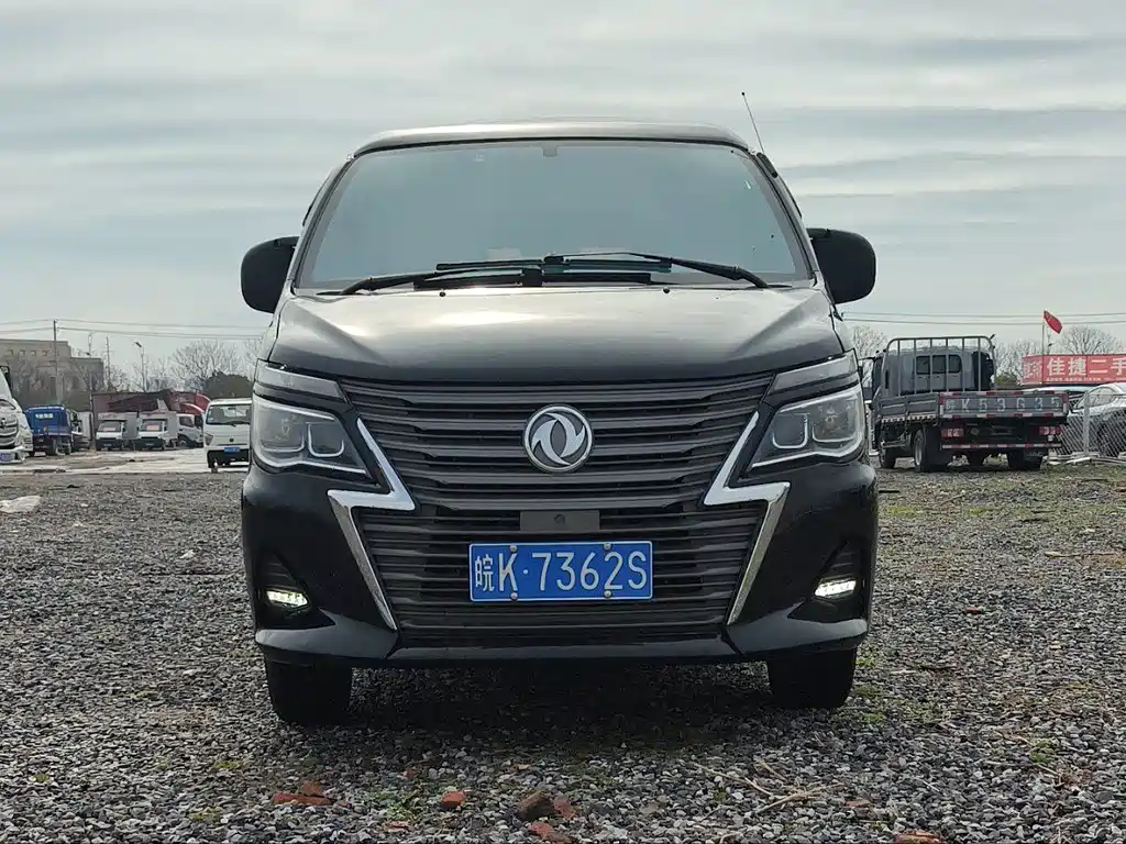 Lingzhi 2022 struggle model M5 1.6L luxury model 7 seats купить на сайте DeffCars