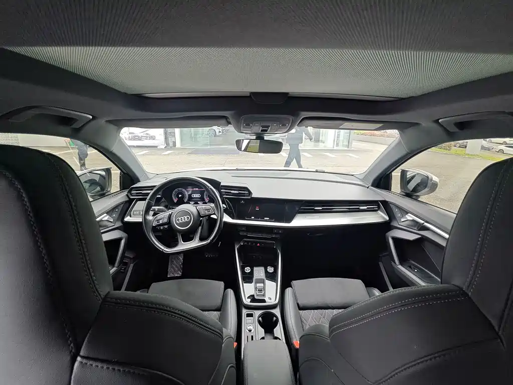 Audi A3 2024 Sportback 35 TFSI luxury sports model купить на сайте DeffCars
