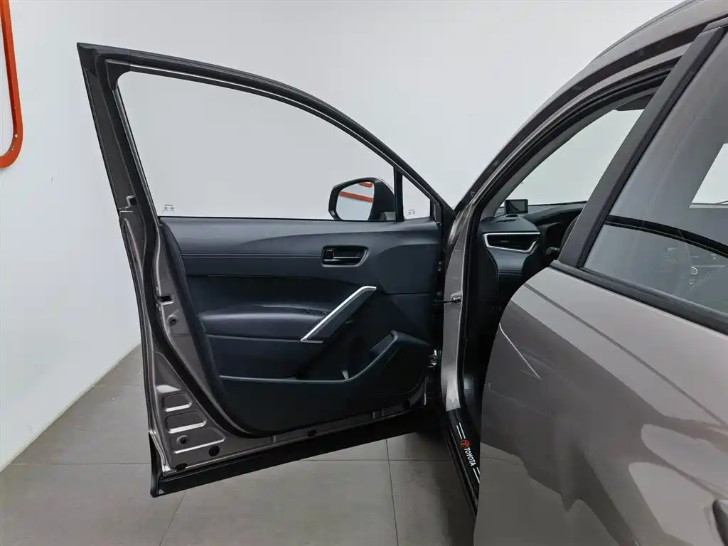 Fenglanda 2023 2.0L CVT Deluxe Edition купить на сайте DeffCars