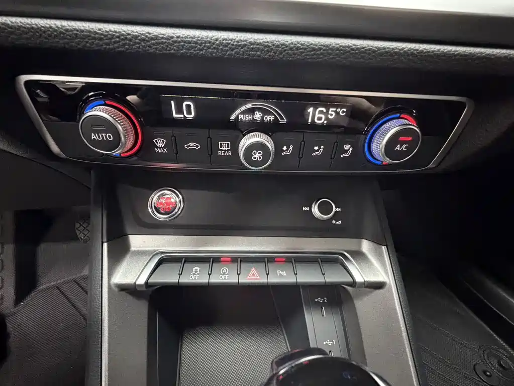 Audi Q3 2022 35 TFSI aggressive and dynamic купить на сайте DeffCars