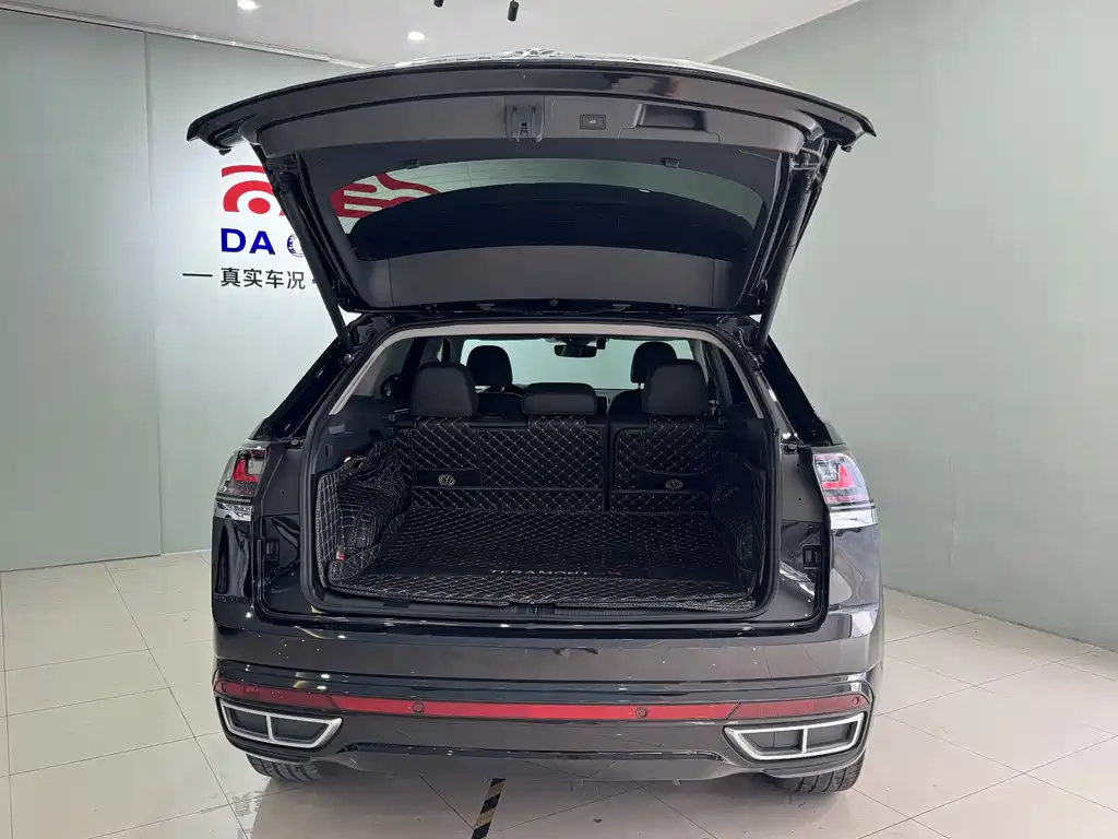 Touron 2023 Touron X 330TSI 2WD Premium Deluxe Edition купить на сайте DeffCars