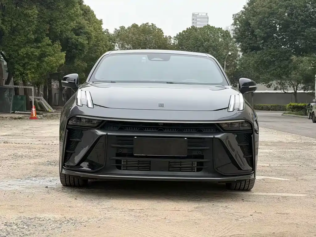 Lynk & Co 03 2025 1.5TD DCT Champion Edition Pro купить на сайте DeffCars