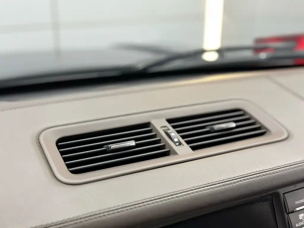 Range Rover 2011 5.0 SC V8 купить на сайте DeffCars