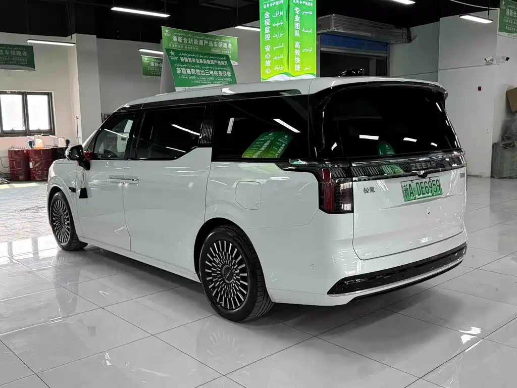ZEEKR 009 2022 ME Edition купить на сайте DeffCars