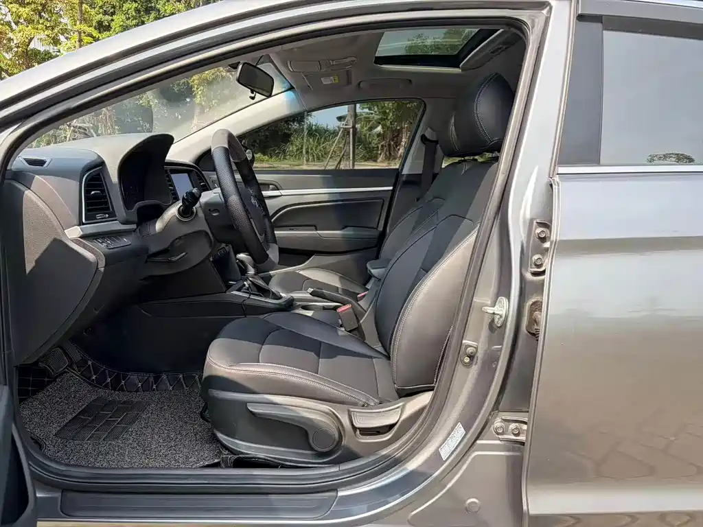 Lingdong 2018 1.6L Automatic 15th Anniversary Special Edition купить на сайте DeffCars