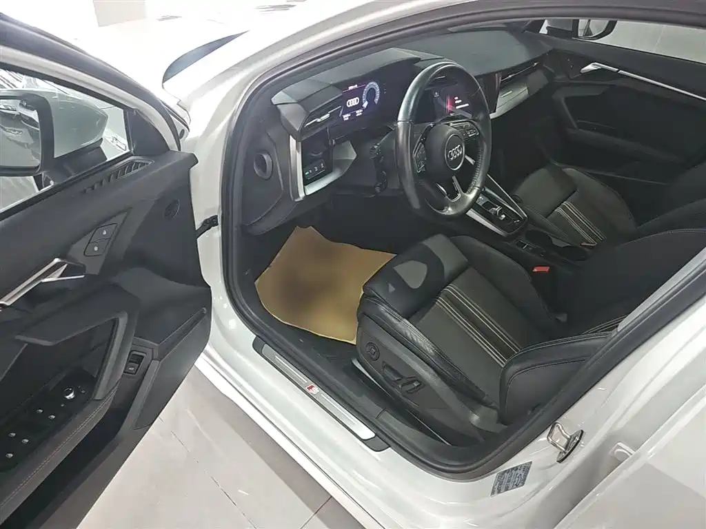 Audi A3 2021 A3L Limousine 35 TFSI Fashionable and Sporty купить на сайте DeffCars
