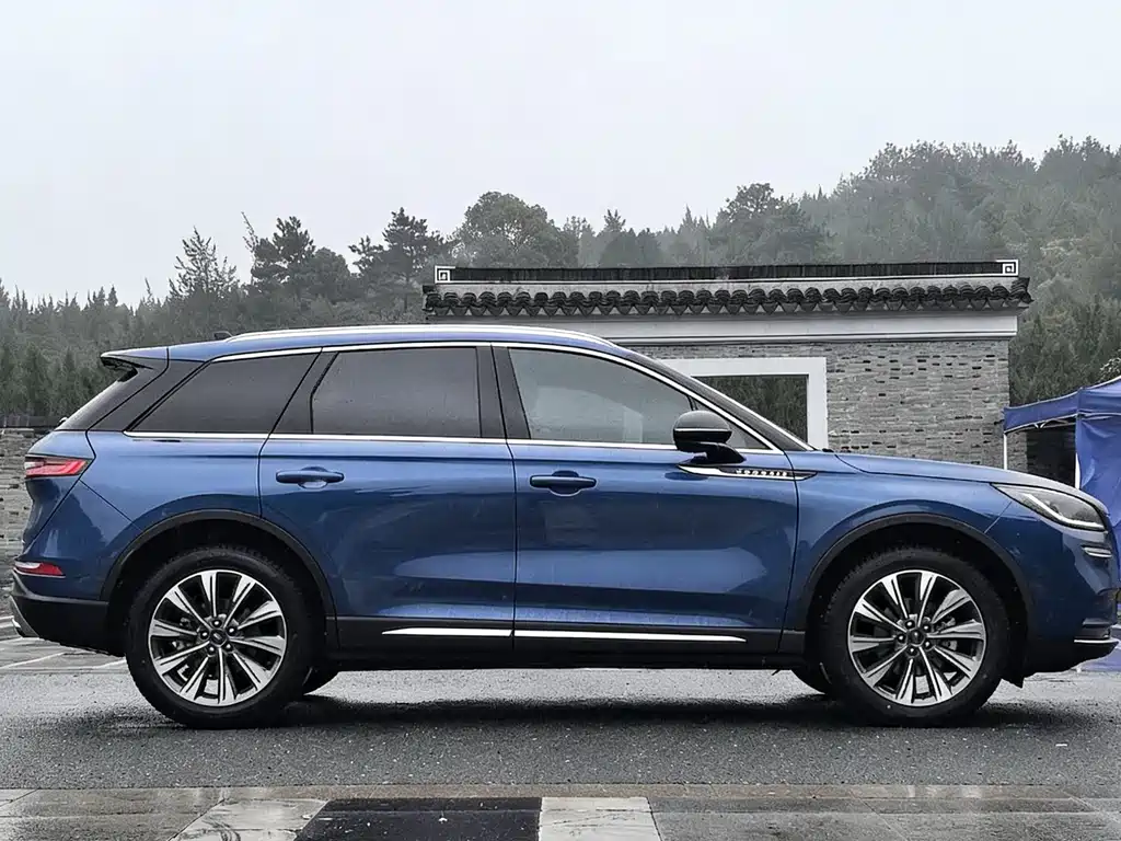 Adventurer 2022 2.0T Two-wheel drive Premium Edition купить на сайте DeffCars