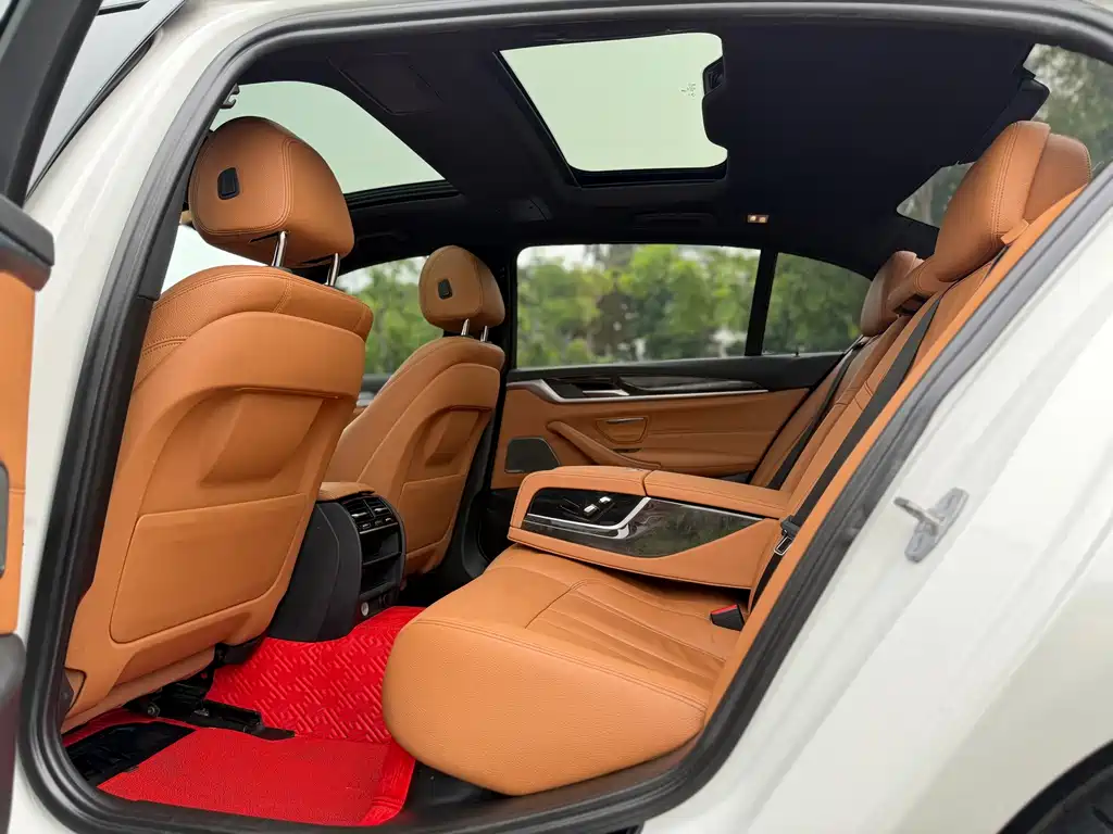 BMW 5 Series 2018 530Li Leading M Sport Kit купить на сайте DeffCars