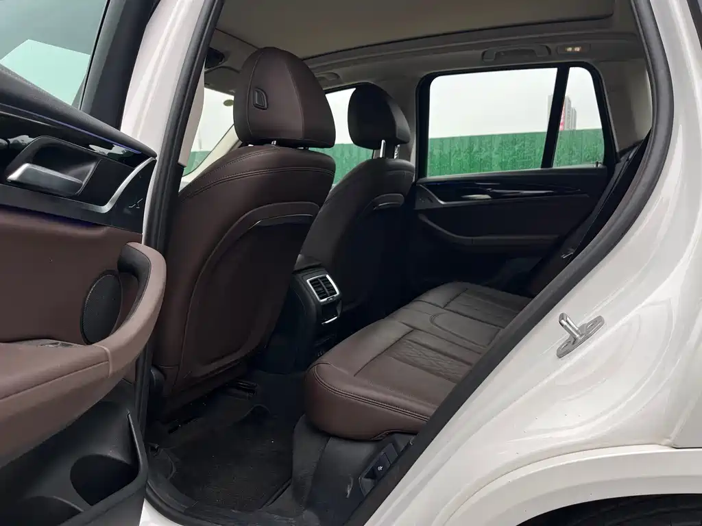 BMW X3 2022 facelift xDrive25i M sports package купить на сайте DeffCars
