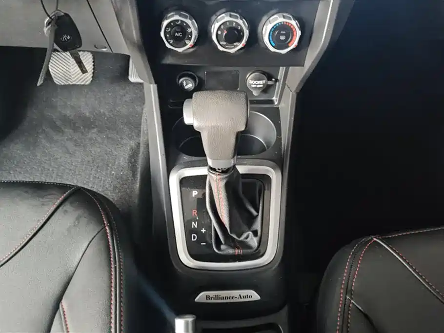 Zhonghua V3 2016 1.5L automatic comfort type купить на сайте DeffCars