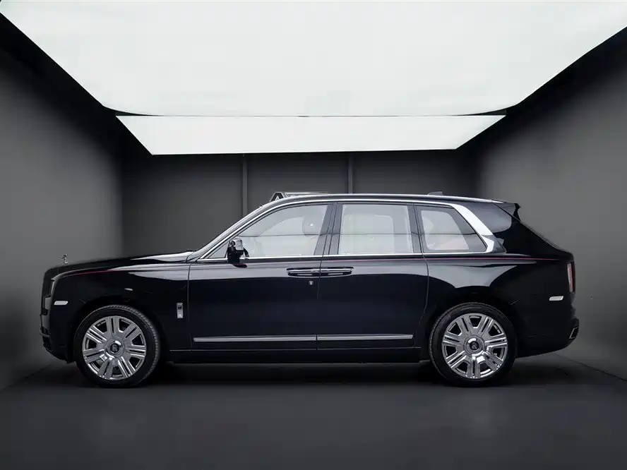 Cullinan 2018 four-seat version купить на сайте DeffCars