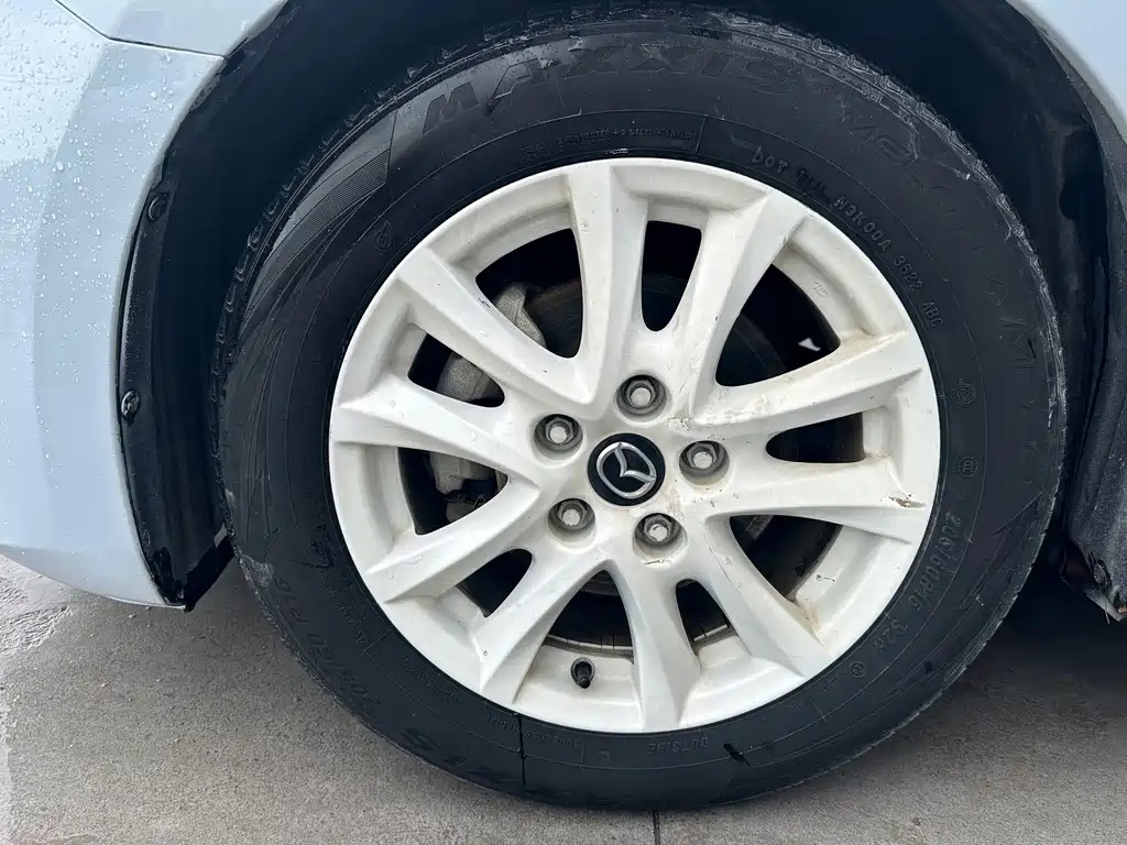 Mazda Axela 2016 Three-Car 1.5L Automatic Luxury Edition купить на сайте DeffCars
