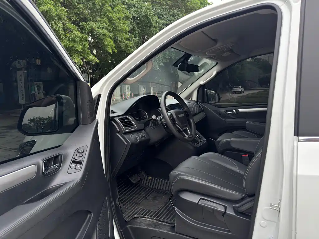 Maxus G20 2023 ES 2.0T gasoline automatic value travel version купить на сайте DeffCars