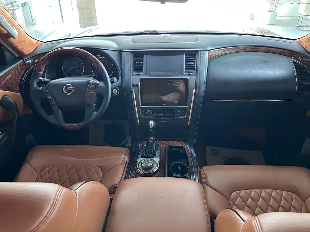 Patrol 2018 4.0L LinkedIn model купить на сайте DeffCars