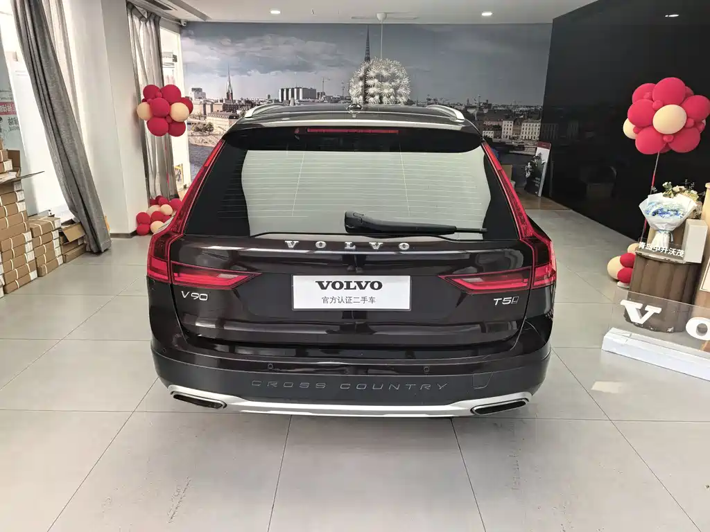 Volvo V90 2019 Cross Country T5 AWD Zhizun Edition National V купить на сайте DeffCars